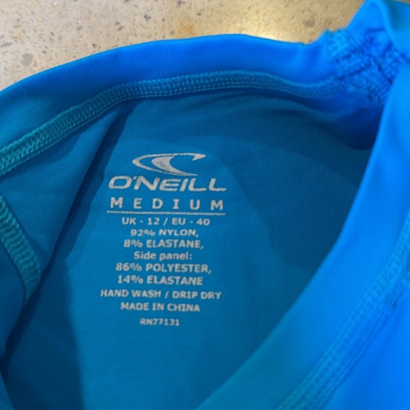 O’Neill Women’s Rash Guard - Picture 3 of 3